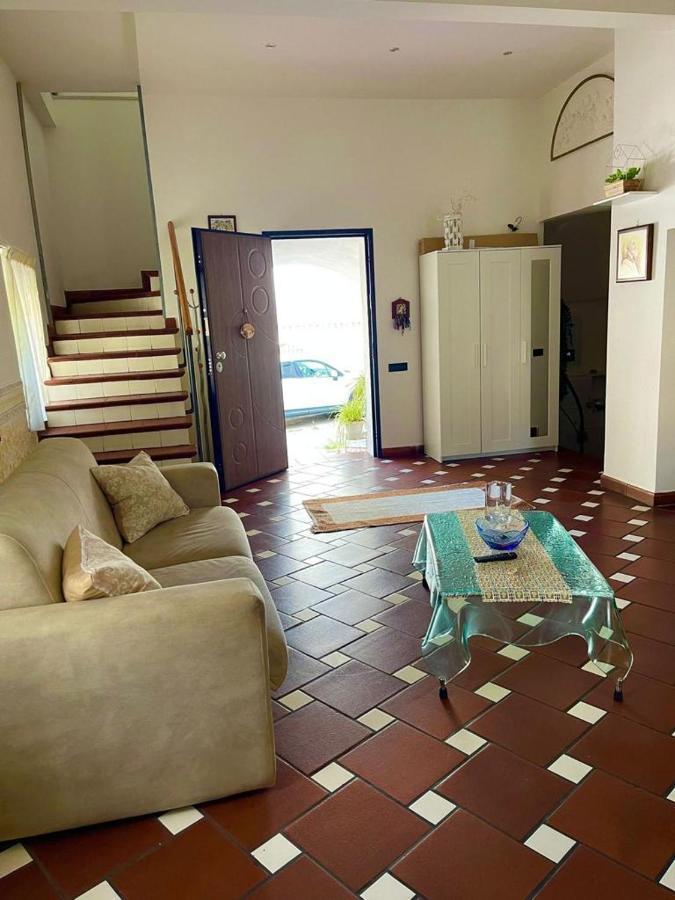Holiday House Il Castello Di Anna Apartment Vietri Bagian luar foto