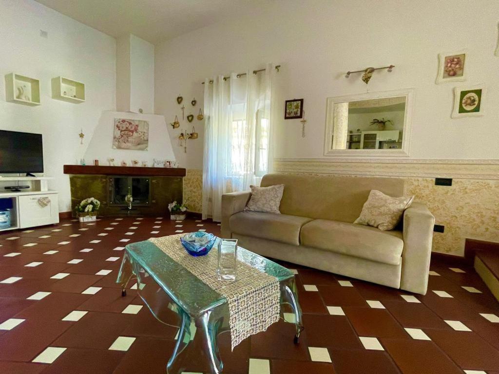 Holiday House Il Castello Di Anna Apartment Vietri Bagian luar foto