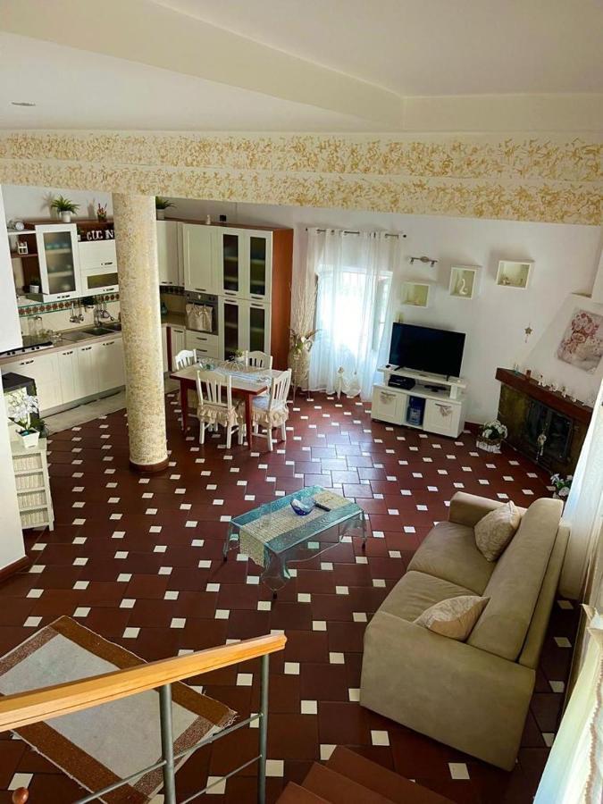 Holiday House Il Castello Di Anna Apartment Vietri Bagian luar foto