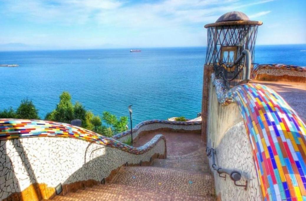 Holiday House Il Castello Di Anna Apartment Vietri Bagian luar foto