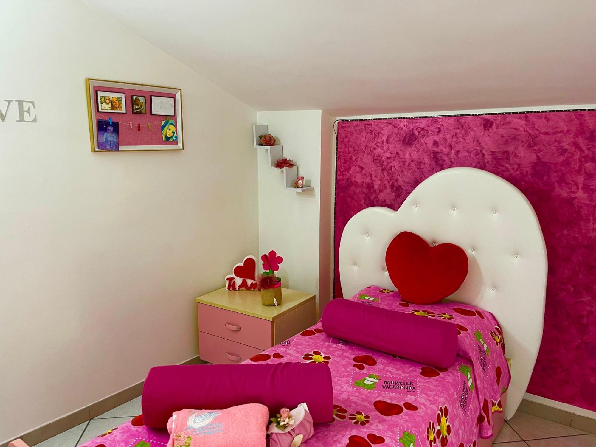Holiday House Il Castello Di Anna Apartment Vietri Bagian luar foto