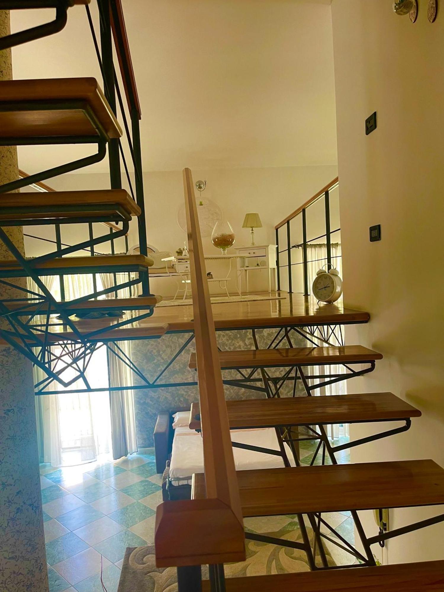 Holiday House Il Castello Di Anna Apartment Vietri Bagian luar foto
