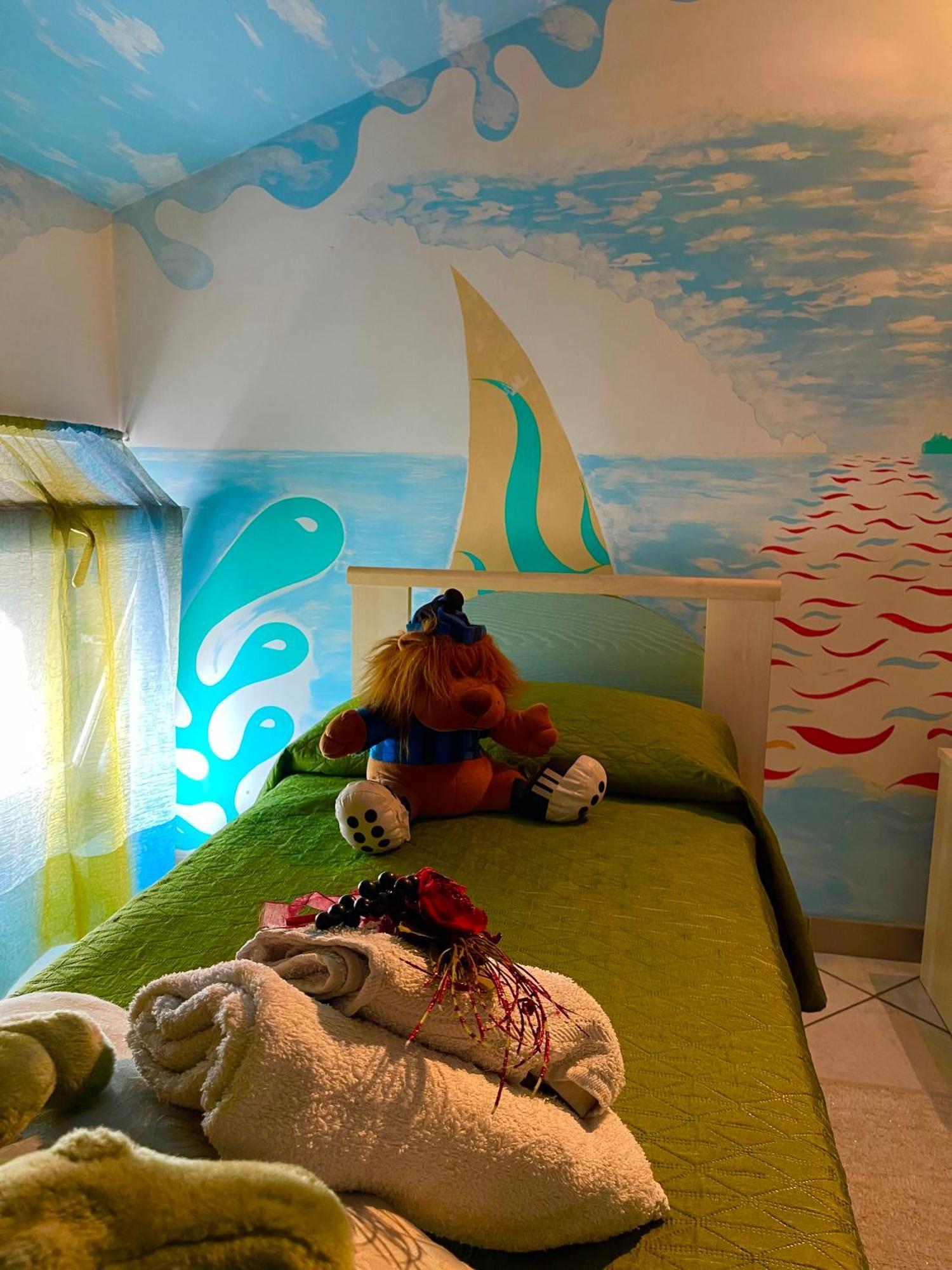 Holiday House Il Castello Di Anna Apartment Vietri Bagian luar foto